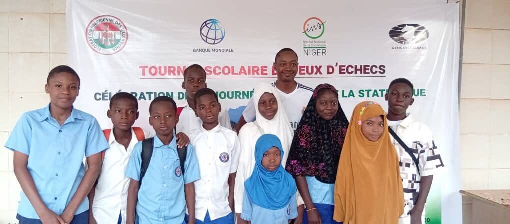 Équipe CSP Bineta au tournoi scolaire de jeux d'échecs